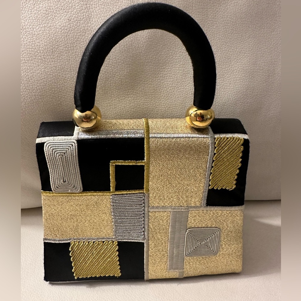 Evening Bag that Sparkles